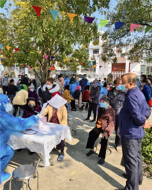 TP Uông Bí: Quyết tâm “phủ sóng” vắc xin phòng Covid – 19 toàn dân