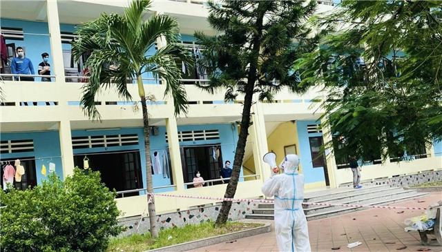 Nỗ lực của lực lượng y tế trong cuộc chiến chống dịch Covid-19