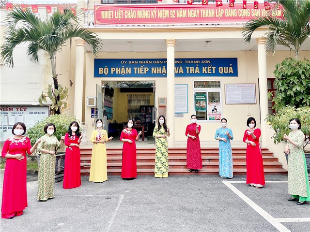 Phụ nữ TP Uông Bí hưởng ứng “Tuần lễ áo dài” năm 2022 