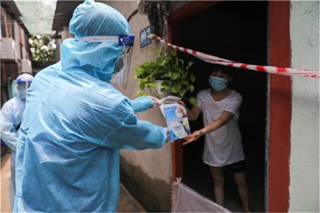 Sáng 15/3: Thêm đối tượng F0 được điều trị, cách ly tại nhà; Hơn 4.200 ca COVID-19 nặng đang điều trị