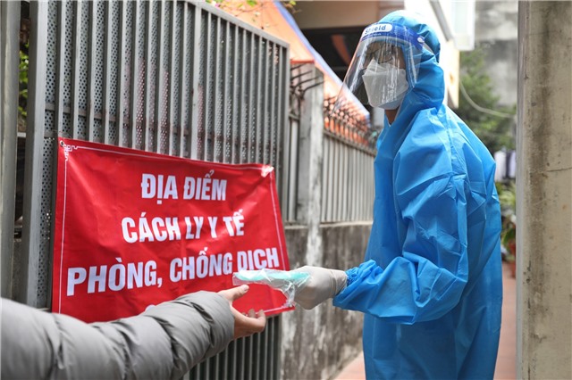 Sáng 4/3: Không xông cho trẻ em mắc COVID-19; Nghiêm cấm gây phiền hà khi người lao động là F0 làm thủ tục BHXH