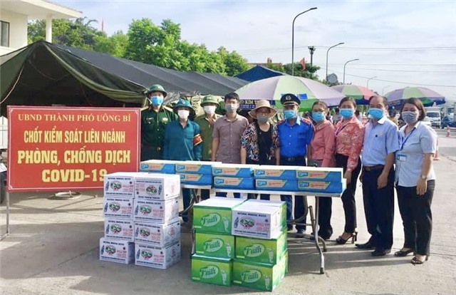 Cán bộ phụ nữ tiêu biểu trong công tác phòng, chống dịch Covid - 19