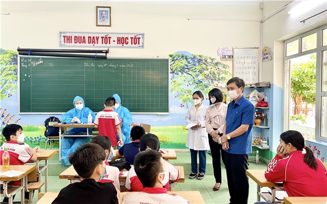 Thành phố Uông Bí triển khai tiêm vắc xin phòng Covid-19 cho học sinh lớp 5, lớp 6