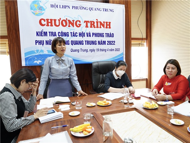 Tỉnh hội phụ nữ kiểm tra công tác hội và phong trào phụ nữ phường Quang Trung 