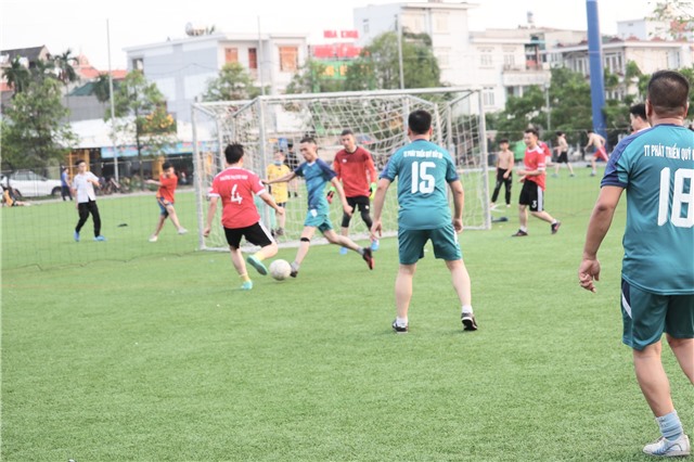 Giao hữu bóng đá chào mừng kỷ niệm 47 năm ngày Giải phóng Miền Nam, thống nhất Đất nước 30/4 và ngày Quốc tế Lao động 1/5