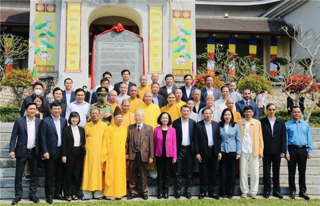 Tổng Bí thư Nguyễn Phú Trọng đến thăm Khu di tích quốc gia đặc biệt Yên Tử; thăm công nhân Công ty CP than Vàng Danh, TP Uông Bí