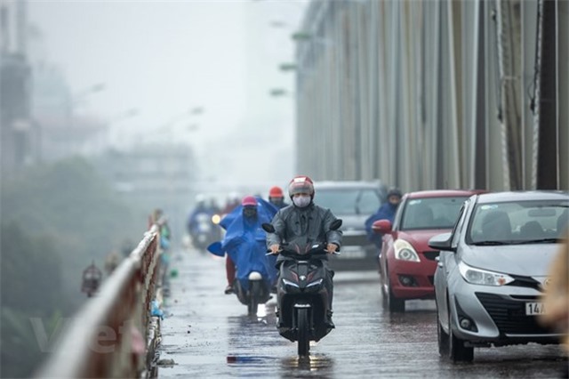 Bắc Bộ: Mưa dông ở vùng núi, nắng ráo ở trung du và đồng bằng 