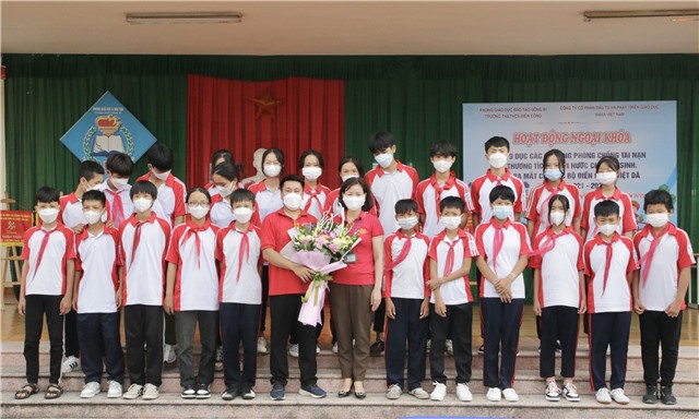 Trường TH&THCS Điền Công:ngoại khóa giáo dục kỹ năng phòng chống tai nạn thương tích, đuối nước