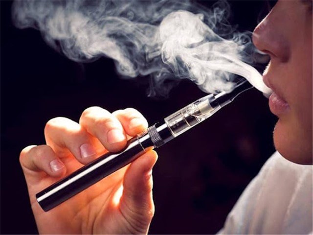 Thuốc lá gây ra cái chết của hơn 8 triệu người mỗi năm, và 'tạo nên' mối đe doạ rác thải ô nhiễm môi trường
