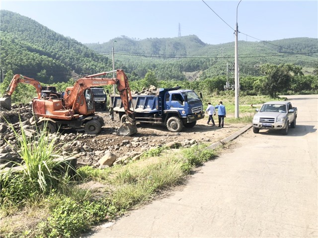 Kiên quyết không để tái diễn việc tự ý thu gom đá dưới lòng suối Vàng Danh