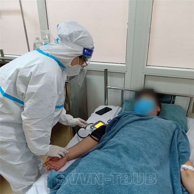 Nhập viện cấp cứu sau khi uống thuốc điều trị Covid-19 truyền miệng