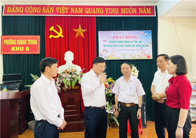 Bí thư Thành uỷ Nghiêm Xuân Cường kiểm tra công tác chuẩn bị bầu cử Trưởng khu tại phường Quang Trung