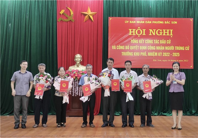 Phường Bắc Sơn tổng kết bầu cử, công bố quyết định công nhận người trúng cử trưởng khu phố nhiệm kỳ 2022 - 2025