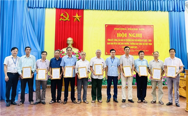 Phường Thanh Sơn: tổng kết công tác bầu cử trưởng khu phố; giao ban với Bí thư, khu trưởng, trưởng ban công tác mặt trận khu dân cư 6 tháng đầu năm 2022