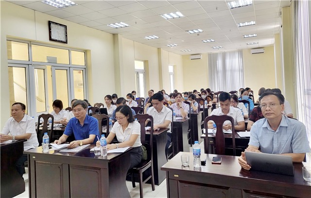 Hội nghị thanh lý HĐ Đại lý thu BHXH, BHYT; triển khai bồi dưỡng, mở rộng hệ thống Đại lý thu BHXH, BHYT với Bưu điện thành phố