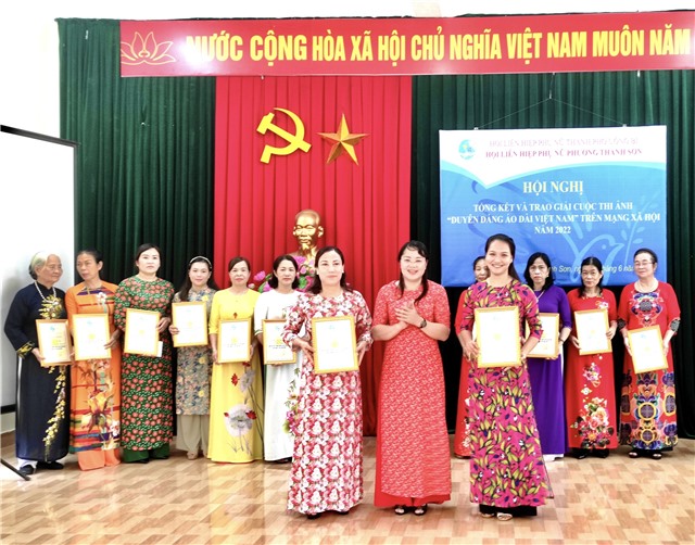 Hội LHPN phường Thanh Sơn tổng kết, trao giải cuộc thi ảnh Duyên dáng áo dài Việt Nam trên mạng xã hội