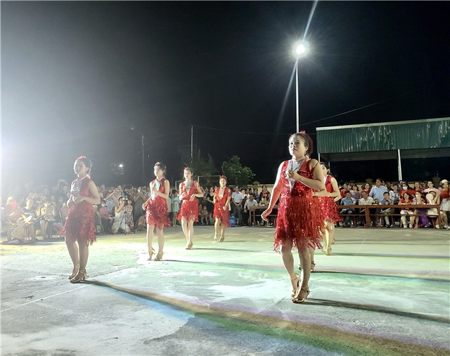 Sôi động giao lưu "Vũ điệu khỏe đẹp" của Hội LHPN phường Vàng Danh