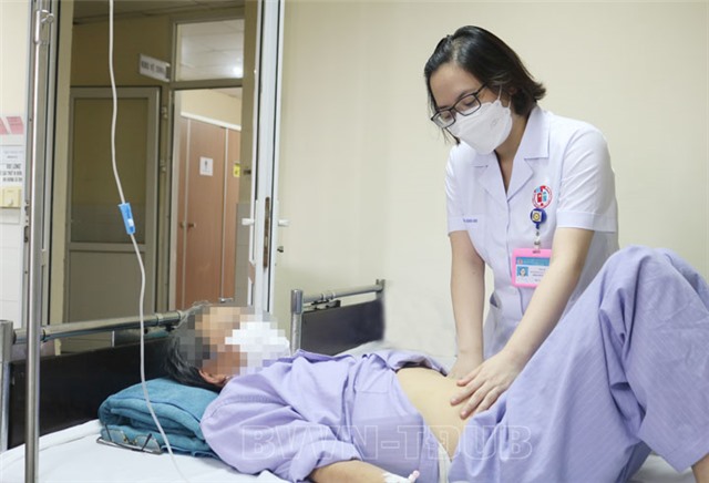 Người đàn ông phải nhập viện cấp cứu do tin dùng thuốc “gia truyền” chữa loét miệng