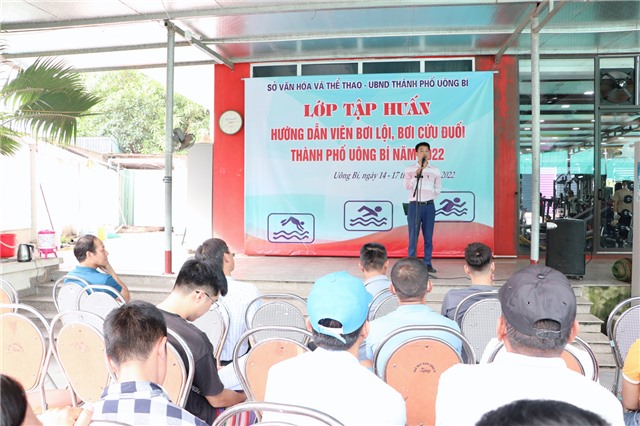 Thành phố Uông Bí: khai mạc lớp tập huấn hướng dẫn viên bơi lội, bơi cứu đuối năm 2022