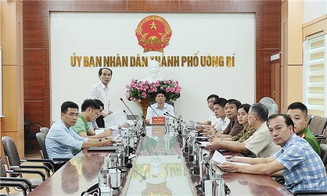 Nghe phương án cưỡng chế thực hiện kiểm đếm bắt buộc đối với hộ gia đình bà Nguyễn Thanh Hải, khu Tân Lập 1, phường Phương Đông