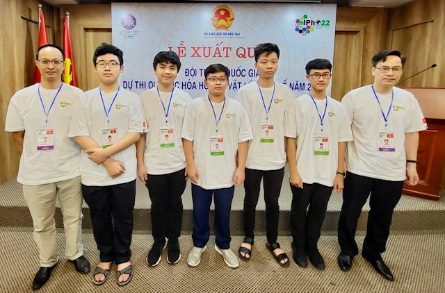 100% học sinh Việt Nam đoạt Huy chương tại Olympic Vật lí quốc tế 2022
