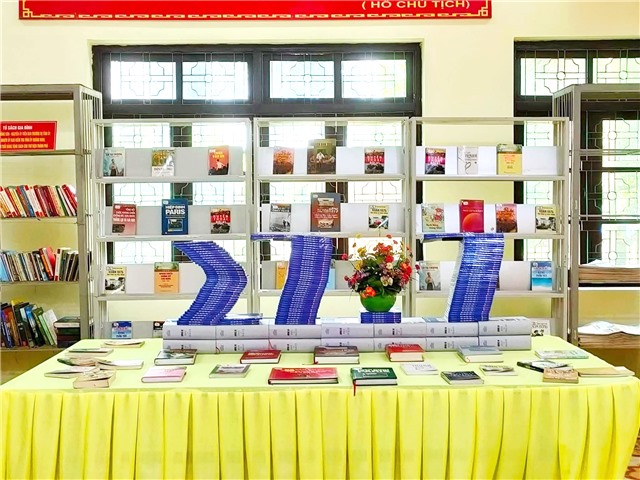 Trưng bày gần 100 tài liệu sách, báo nhân kỷ niệm 75 năm ngày Thương binh, liệt sỹ 