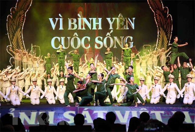 Tổng Bí thư Nguyễn Phú Trọng gửi thư chúc mừng kỷ niệm 60 năm Ngày truyền thống lực lượng Cảnh sát nhân dân Việt Nam