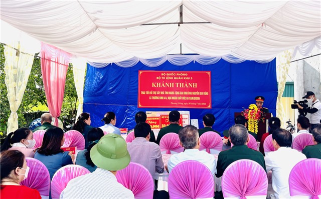 Khánh thành, bàn giao nhà tình nghĩa tại phường Phương Đông 