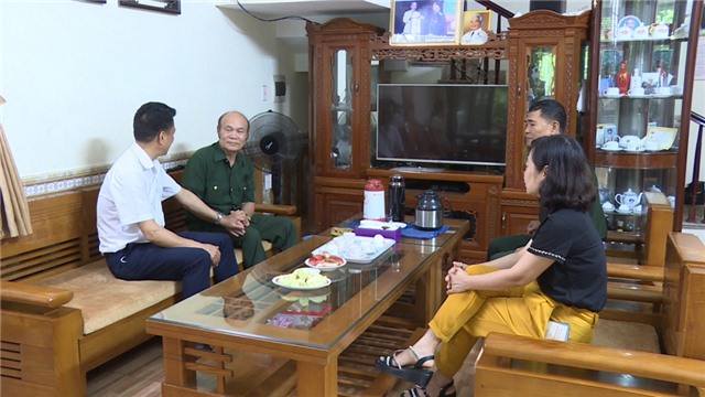 Tri ân người có công với cách mạng