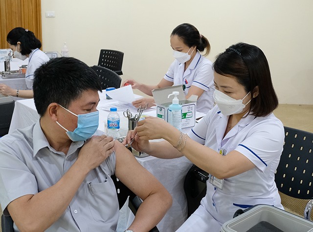 Biến thể mới BA.4, BA.5, BA.2.12.1 xâm nhập, Bộ Y tế tiếp tục nhắc phải tiêm vaccine COVID-19 nhanh hơn
