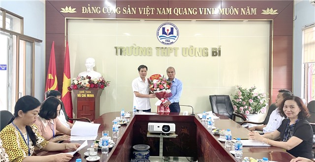 Phó Chủ tịch Thường trực UBND thành phố Nguyễn Văn Thành thăm, động viên các điểm thi tốt nghiệp THPT năm 2022