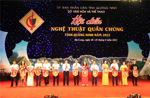 Khai mạc Hội diễn nghệ thuật quần chúng tỉnh Quảng Ninh năm 2022