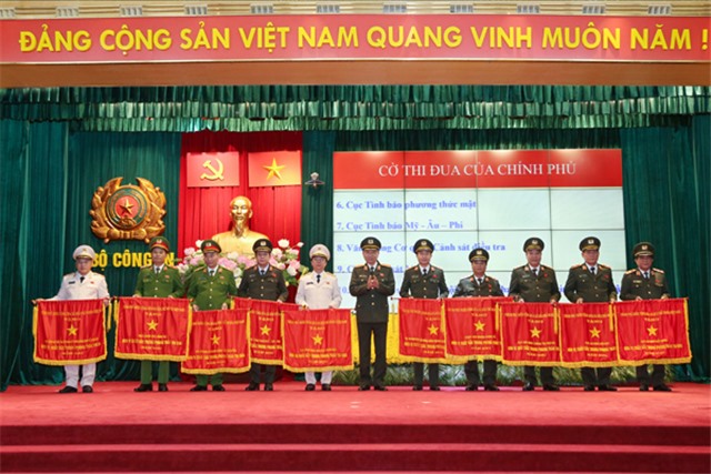 Kỷ niệm 77 năm Ngày truyền thống CAND Việt Nam (19/8/1945-19/8/2022): Công an Quảng Ninh: Thi đua lập công, tô hồng truyền thống