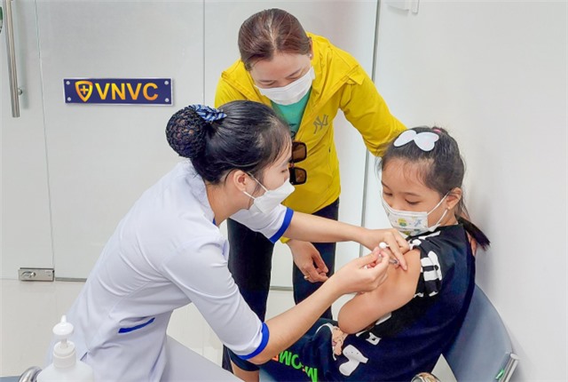Tiêm vaccine phòng bệnh cho trẻ chuẩn bị nhập học