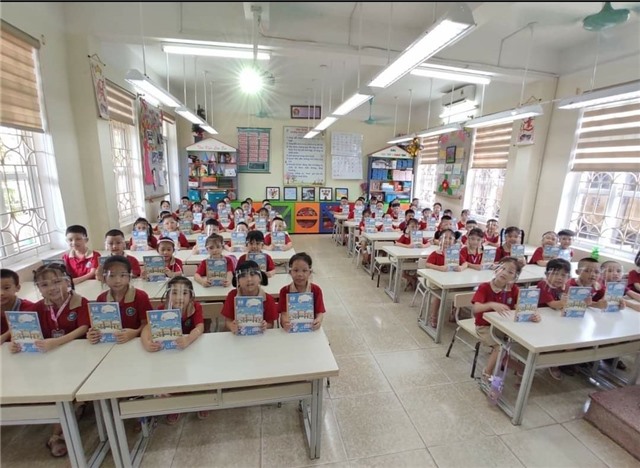 Bộ GDĐT yêu cầu công khai các khoản thu chi đầu năm học mới