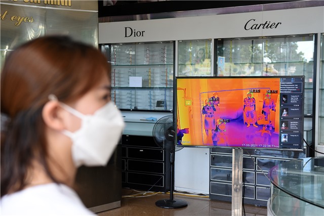 Sáng 8/8: Theo dõi chặt các biến thể mới lây lan nhanh của COVID-19; Lên phương án 'ngăn' dịch bệnh đậu mùa khỉ