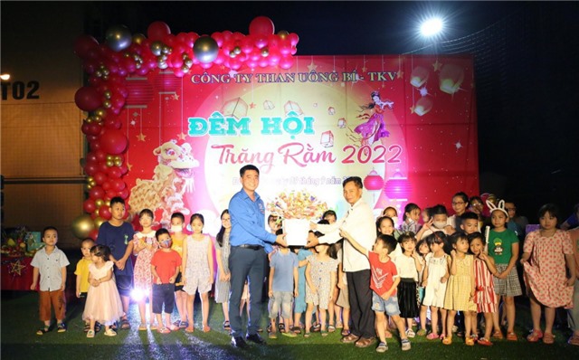 Công ty than Uông Bí tổ chức đêm hội trăng rằm năm 2022