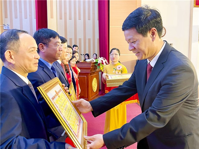 Tổng kết công tác thi đua, khen thưởng năm 2022, phát động phong trào thi đua yêu nước năm 2023, chào mừng kỷ niệm 60 năm Ngày thành lập tỉnh Quảng Ninh