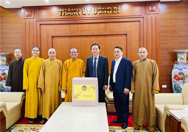 Ban Trị sự Phật giáo tỉnh thăm, chúc Tết lãnh đạo Thành phố