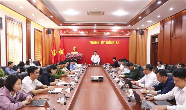 Thường trực Thành uỷ làm việc với BCH Đảng bộ phường Nam Khê