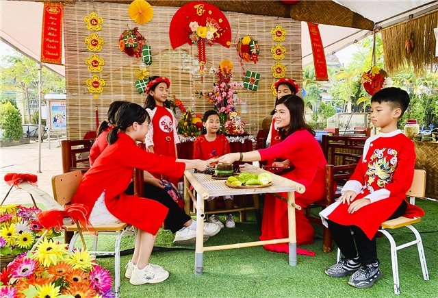 Trường Tiểu học Trần Hưng Đạo tổ chức Chương trình ngoại khoá “Tìm hiểu ngày Tết cổ truyền”