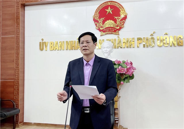 Giao ban thường kỳ UBND thành phố