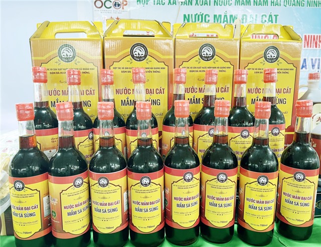 Nước mắm sá sùng Đại Cát