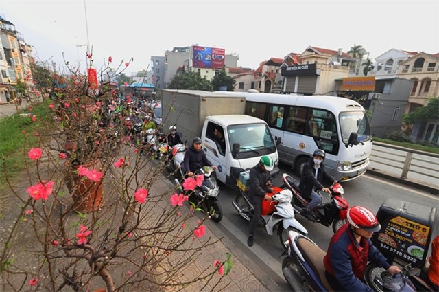 Thủ tướng chỉ đạo bảo đảm trật tự, an toàn giao thông dịp Tết và Lễ hội xuân 2023