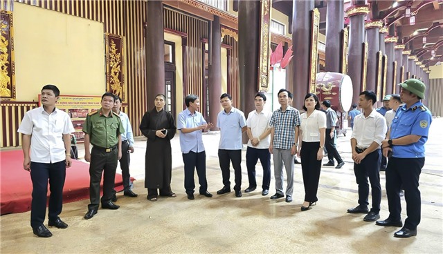 Bí thư Thành uỷ Nghiêm Xuân Cường kiểm tra tiến độ công tác chuẩn bị Lễ gắn biển công trình chào mừng kỷ niệm 60 năm Ngày thành lập tỉnh Quảng Ninh 