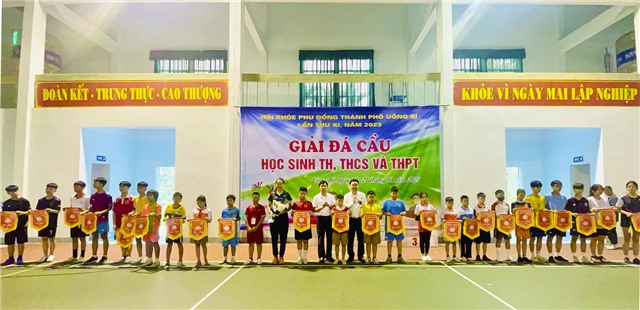 Khai mạc Giải Đá cầu học sinh TH, THCS và THPT- Hội khoẻ Phù Đổng thành phố Uông Bí lần thứ XI, năm 2023-2024