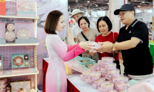 Khai mạc Triển lãm thành tựu 60 năm tỉnh Quảng Ninh và Hội chợ OCOP khu vực Đông Bắc - Quảng Ninh 2023