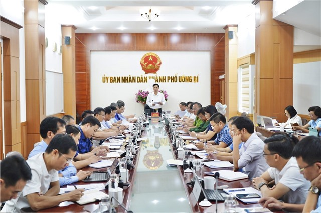 UBND Thành phố họp phiên thường kỳ tháng 10/2023