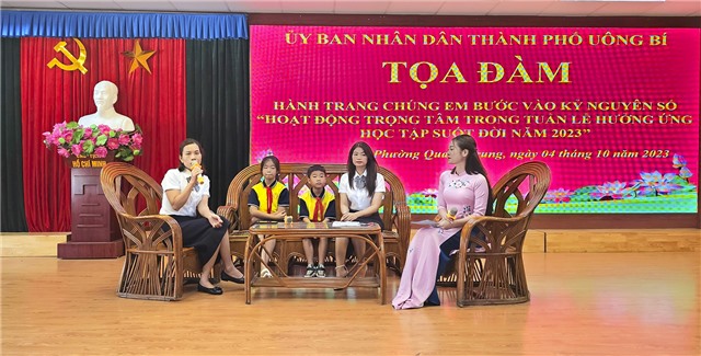 Tọa đàm Hành trang chúng em bước vào kỷ nguyên số