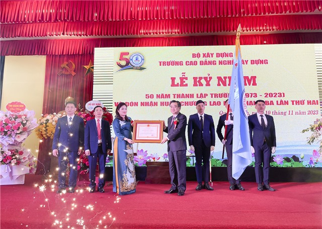 Trường Cao đẳng nghề Xây dựng kỷ niệm 50 năm Ngày thành lập trường (1973-2023) và đón nhận Huân chương Lao động hạng Ba lần thứ 2
